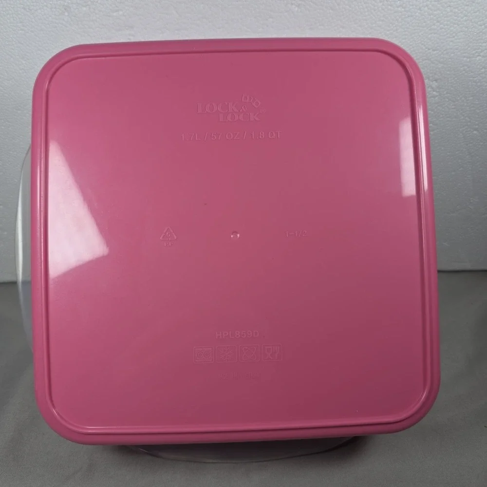 Lock & Lock Pink 1.8QT Container Food Storage